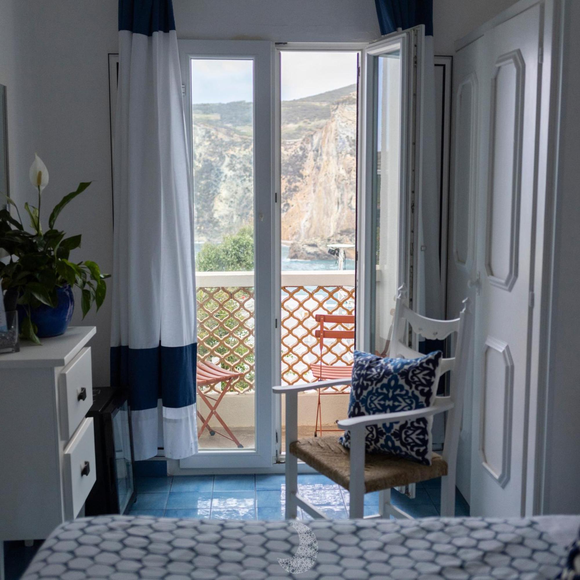 Hotel Chiaia Di Luna Ponza Exterior foto